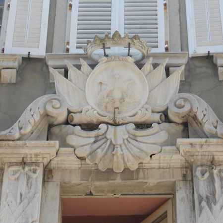 Palazzo Brigido Hotel Триест Екстериор снимка