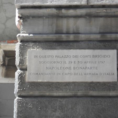 Palazzo Brigido Hotel Триест Екстериор снимка