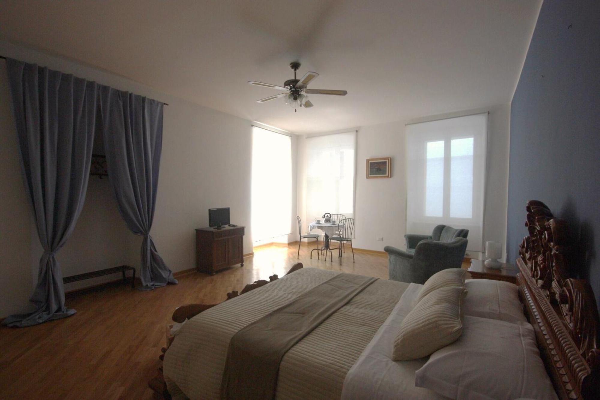 Palazzo Brigido Hotel Триест Екстериор снимка